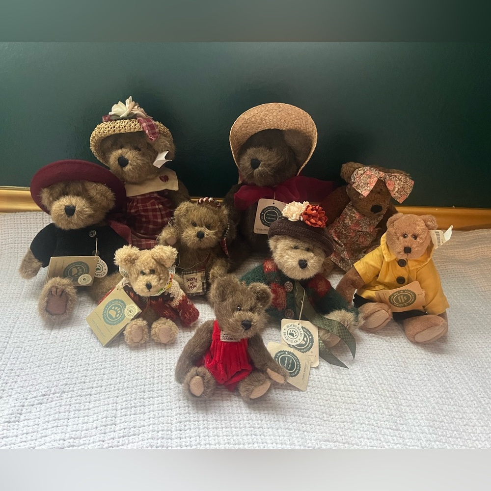 Vintage Boyd’s Bears Plush